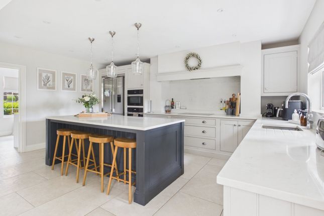 18, Redwood Place, Buckinghamshire photo 3