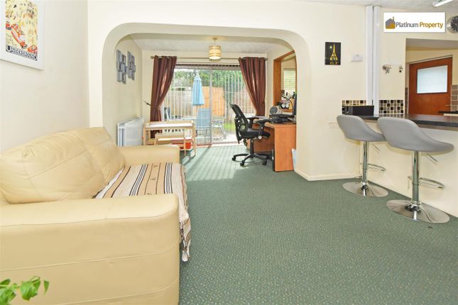 6, Maple Crescent, Stoke-On-Trent photo 4