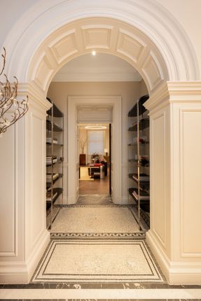 Flat 0.11, 6, Horse Guards Avenue, London photo 4