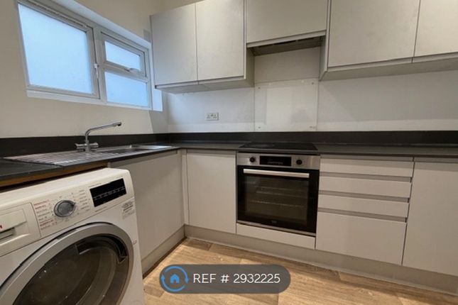 Flat, Clarendon Road, Luton photo 2