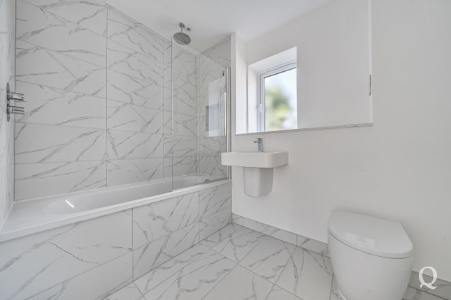7, Willow Close, Minster on Sea photo 3