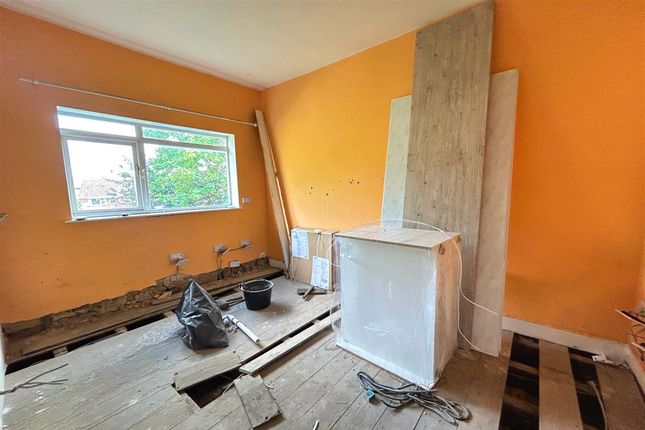 158 Broad Road, Sale photo 4