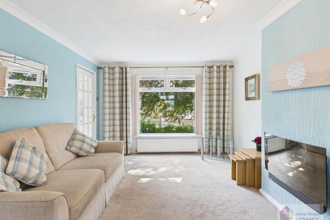 8, Buchan Green, Calderwood, East Kilbride photo 2