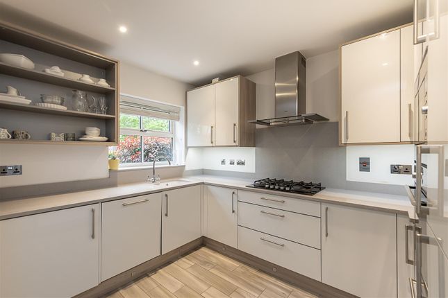 Flat for sale in Southdown Road, Harpenden