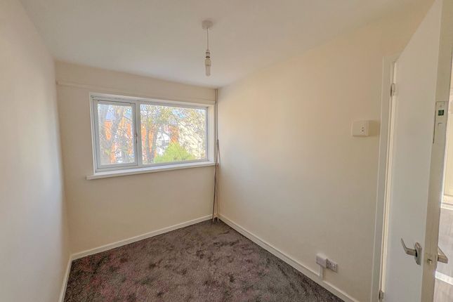 47 Newton Gardens, Birmingham photo 4
