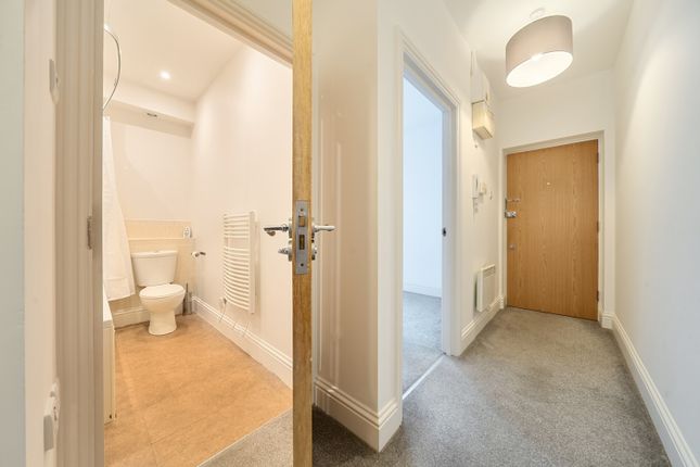 Flat 5, Thames View Court, High Street, Gravesend photo 4