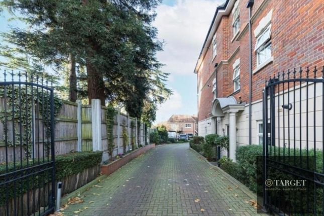 Flat 14, 8, The Ridgeway, Enfield photo 2