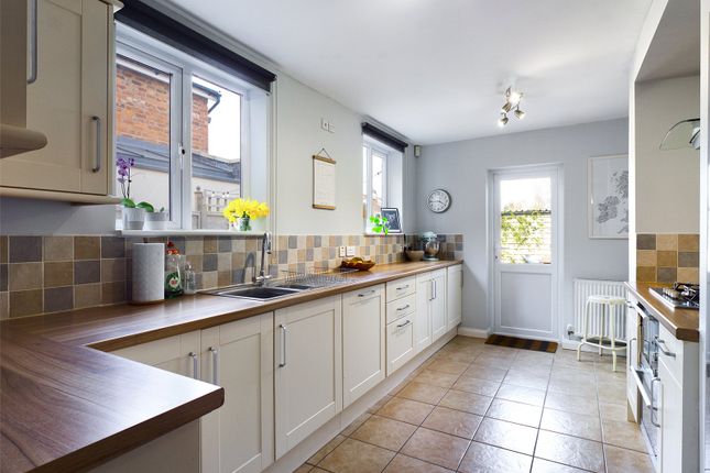 3, Winstonian Road, Cheltenham photo 4