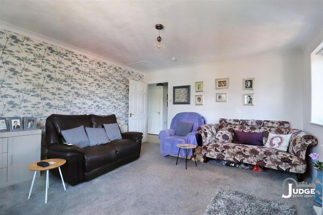 Flat for sale in The Blossoms, Markfield Court, Markfield