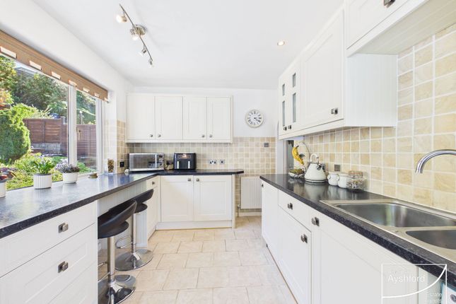 21 Rhodanthe Road, Paignton photo 3