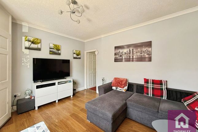 51, Windsor Avenue, Oldham photo 2