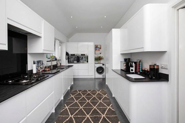 14 Woodland Avenue, Teignmouth photo 4