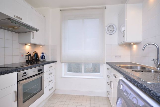 Thumbnail Flat to rent in Commercial Road, Aldgate, London