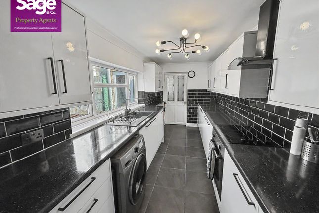 13, Park Place, Newport photo 5