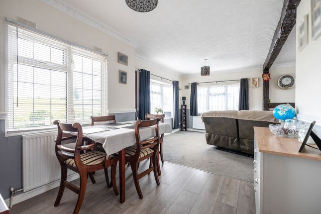 39 Parklands Green Lane Estate, Fakenham photo 4