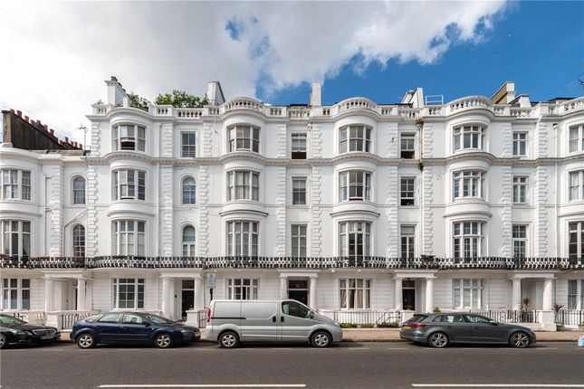 Flat for sale in Gloucester Terrace, Bayswater, London