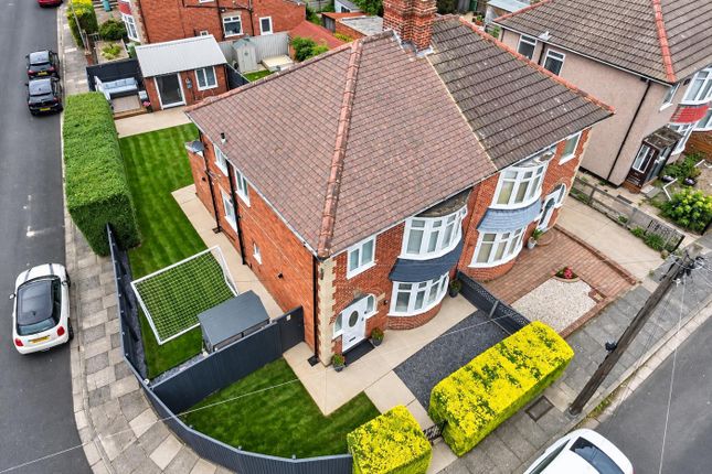 18, Weston Crescent, Stockton-On-Tees photo 2