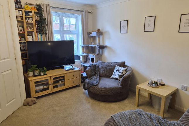 86, Lacock Gardens, Maidstone photo 4