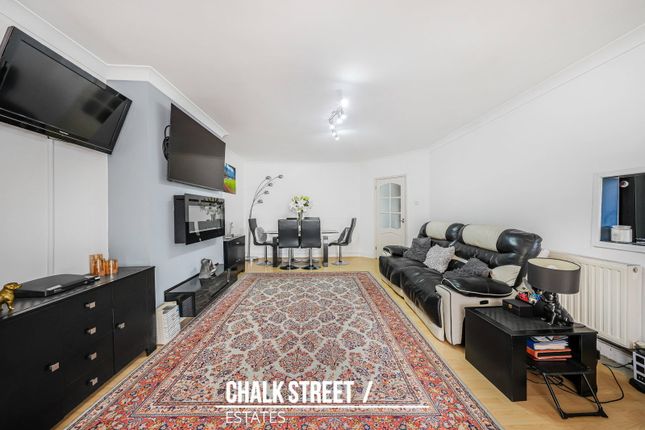 52, The Grove, Upminster photo 2