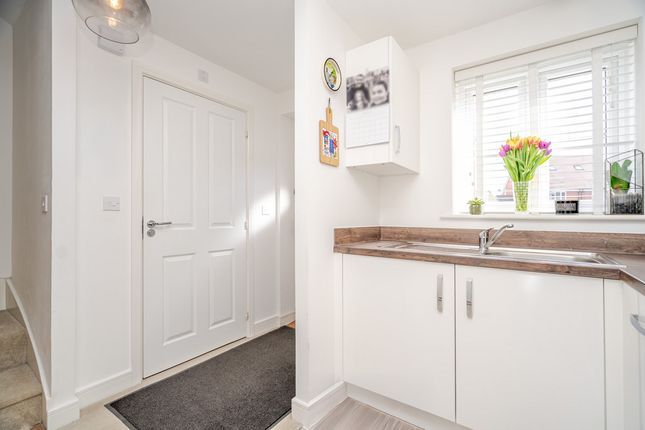 61, Bonaire Grange, Milton Keynes photo 4