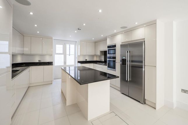 End terrace house to rent in Milner Street, Chelsea, London