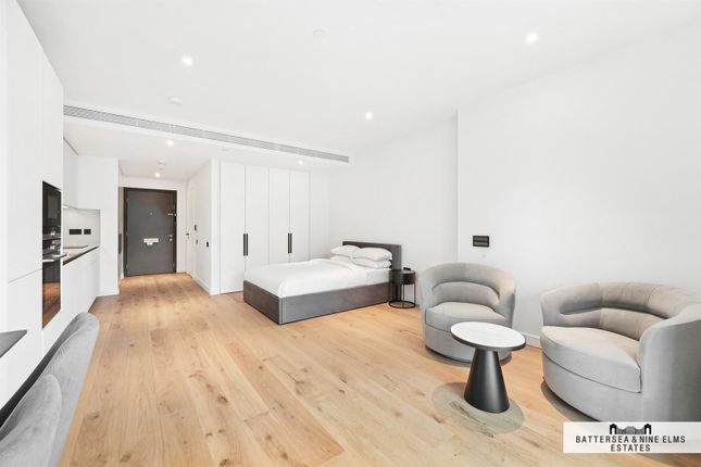 Studio flat on 15 Electric Boulevard, London, £2,817/mo