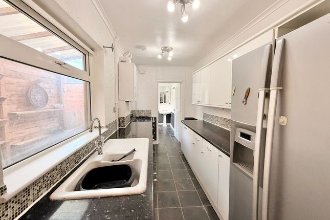 1 Sandown Road, Rugby photo 4