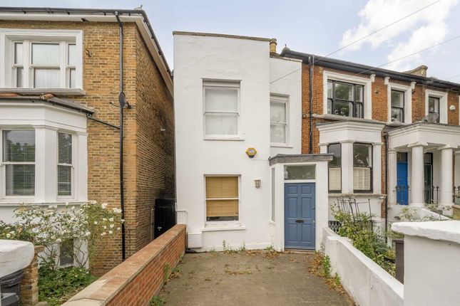 Thumbnail Flat to rent in Cathnor Road, London