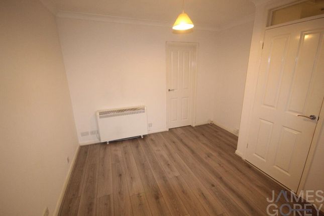 4C, Knockhall Road, Greenhithe photo 4