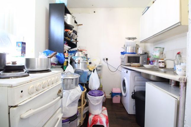 End terrace house for sale in St. Catherines Avenue, Luton