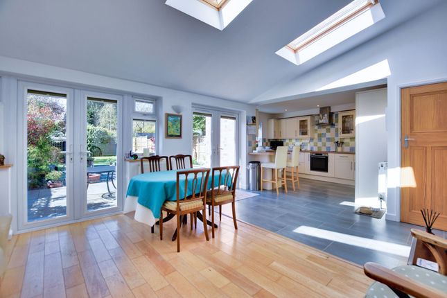 14 Wyndale Road, Leicester photo 3
