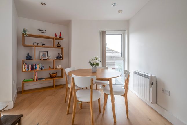Flat 7, Elder House, 4 Water Lane, Kingston Upon Thames photo 4