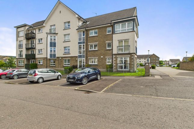 2-bed flat on Denny Crescent, Dumbarton, £995/mo