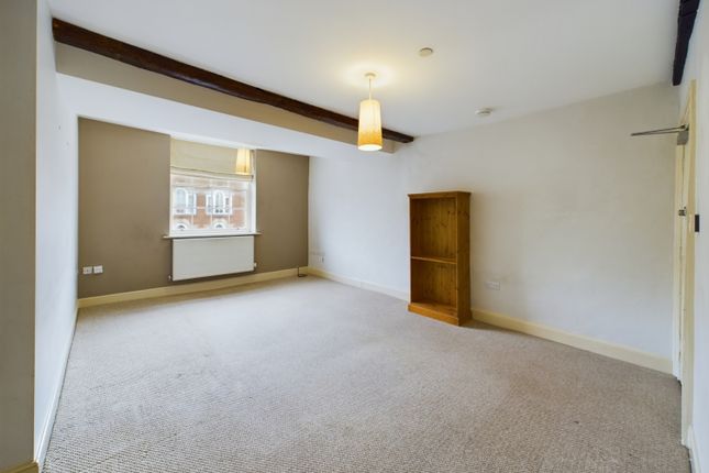 Flat to rent in Church Street, Tewkesbury, Gloucestershire
