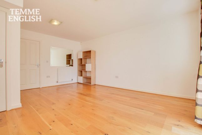 42 Leinster Road, Basildon photo 4