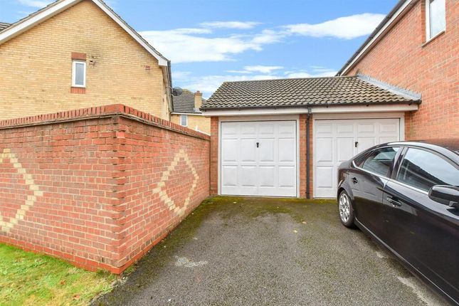 49, Butterside Road, Kingsnorth photo 5