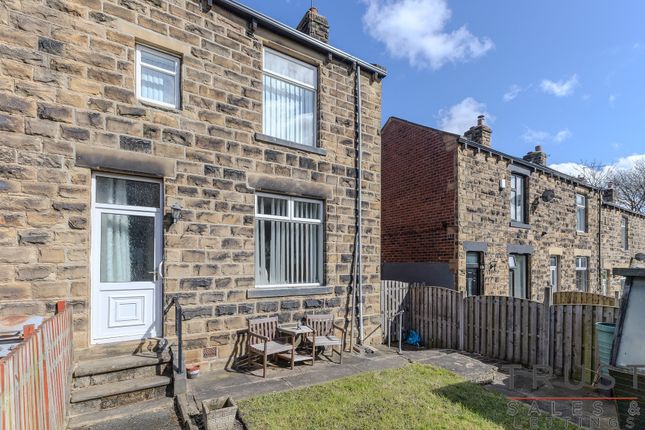 End terrace house for sale in South View, Birstall, Batley