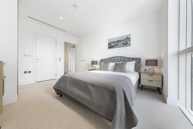 Flat for sale in Maine Tower, 9 Harbour Way, London