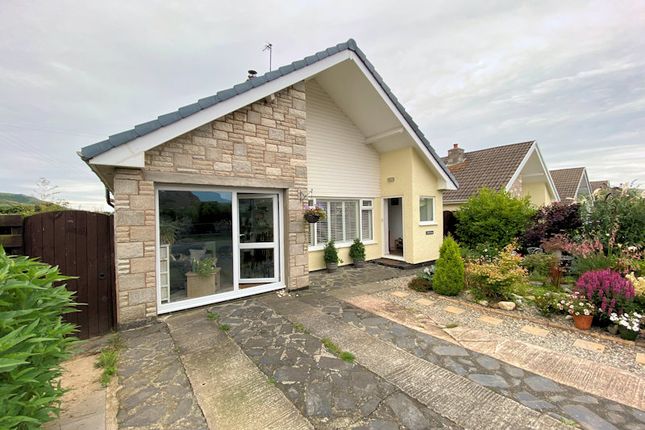 18, y Groesffordd, Bruncrug photo 2
