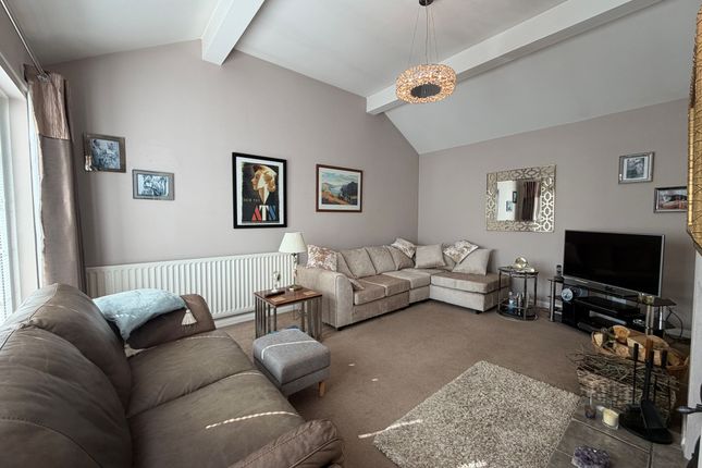 4 Manor Croft, Carlisle photo 3