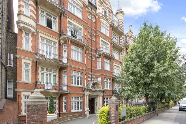 Flat for sale in Maida Vale, Little Venice, London