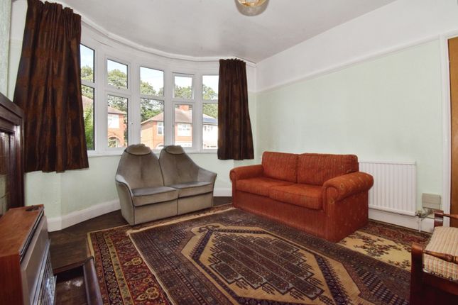 16, Holt Road, Leicester photo 4