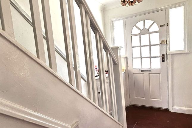 2, North Hyde Gardens, Hayes photo 2