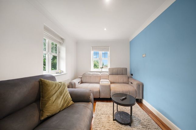 5, Arlington Green, London photo 2