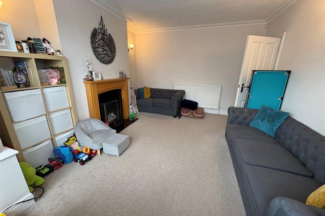161, Moore Avenue, Bradford photo 4