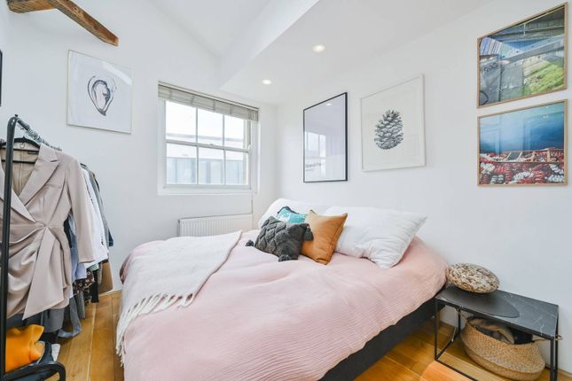 Thumbnail Flat for sale in Northchurch Road, East Canonbury, London