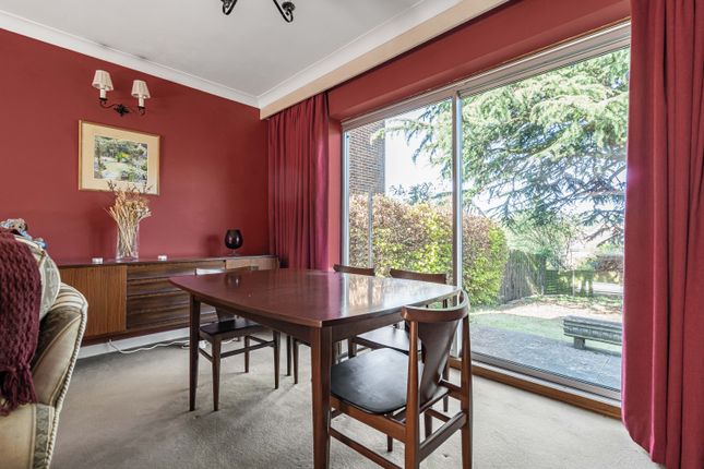 1, Cedar Way, Berkhamsted photo 4