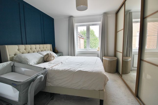19, Oasthouse Drive, Waterlooville photo 4