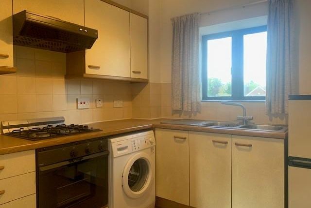 17, Sondes Farm, Glebe Road, Dorking photo 2