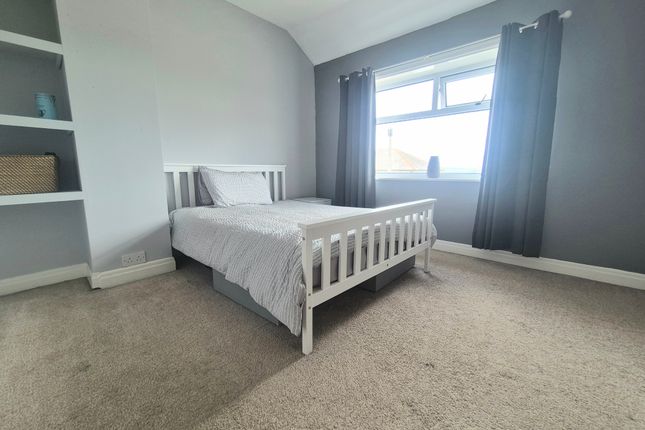 9, Sunway, HALIFAX photo 4